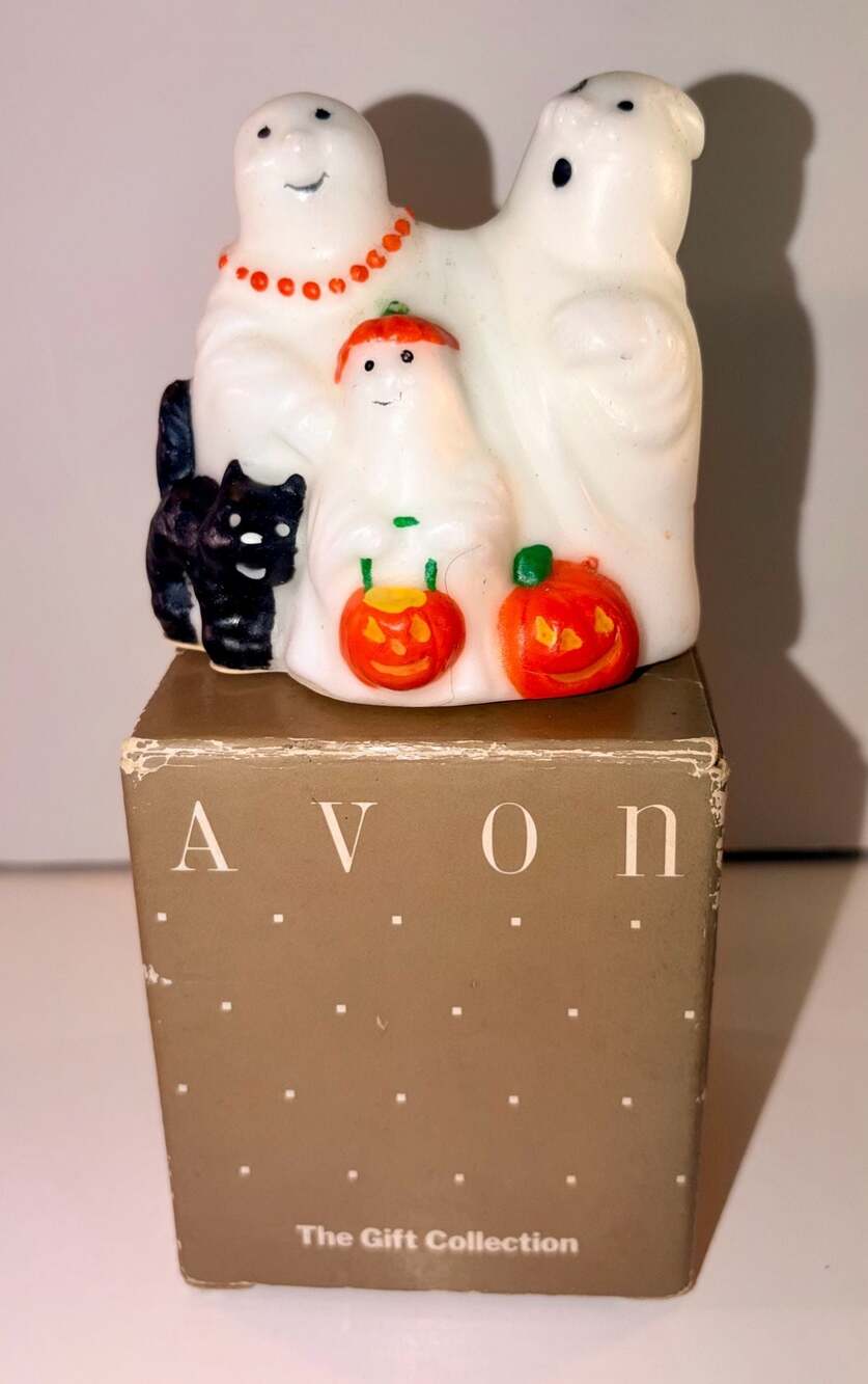 Vintage Avon Ghostly Glow Figurine Halloween Ghost Family with Cat and Pumpkin
